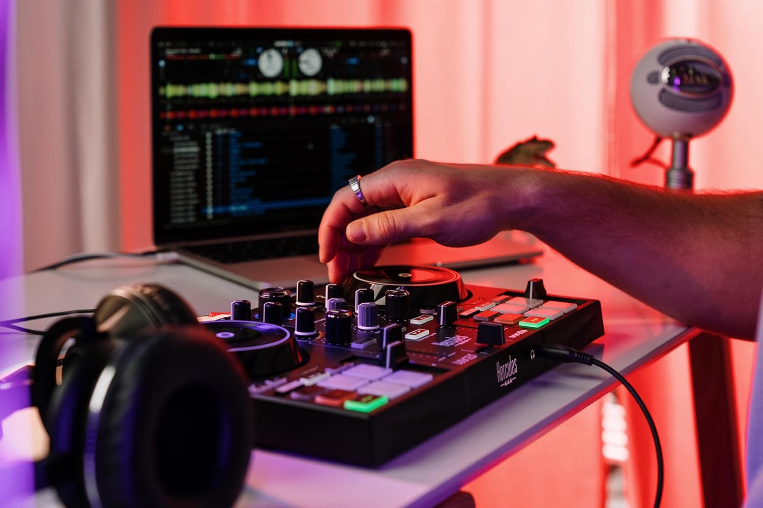 Your First DJ Controller: How the Entry-Level Chasm Actually Works in 2025